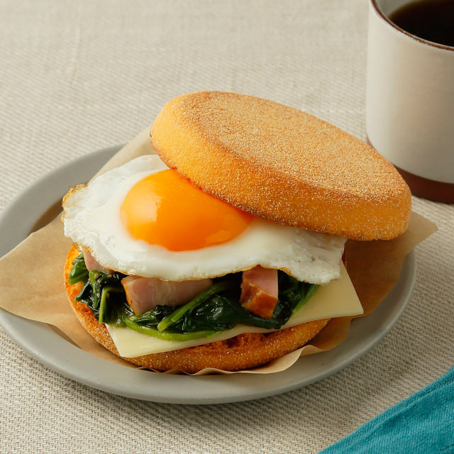 完熟トマトのイングリッシュマフィン