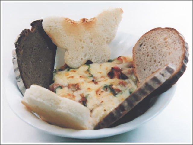 パンと満腹 温かいひと皿 グラタン風